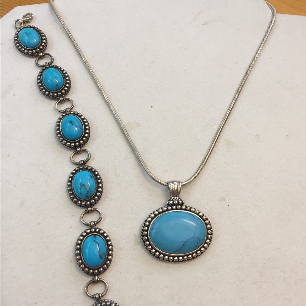Beautiful 925 Han sterling Silver turquoise bracelet and necklace set